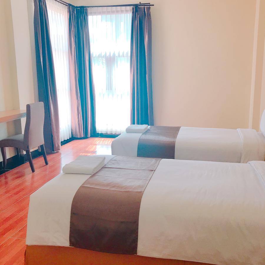 Revayah Hotels 루텡 외부 사진